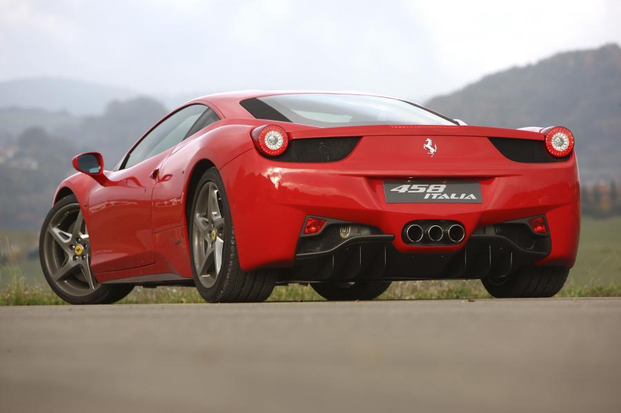 Ferrari 458 Italia 2009 года  (фото 86 из 162)
